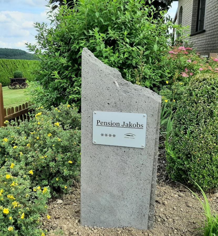 Pension-Jakobs Nachtsheim ภายนอก รูปภาพ