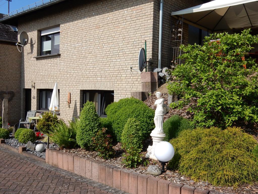 Pension-Jakobs Nachtsheim ภายนอก รูปภาพ