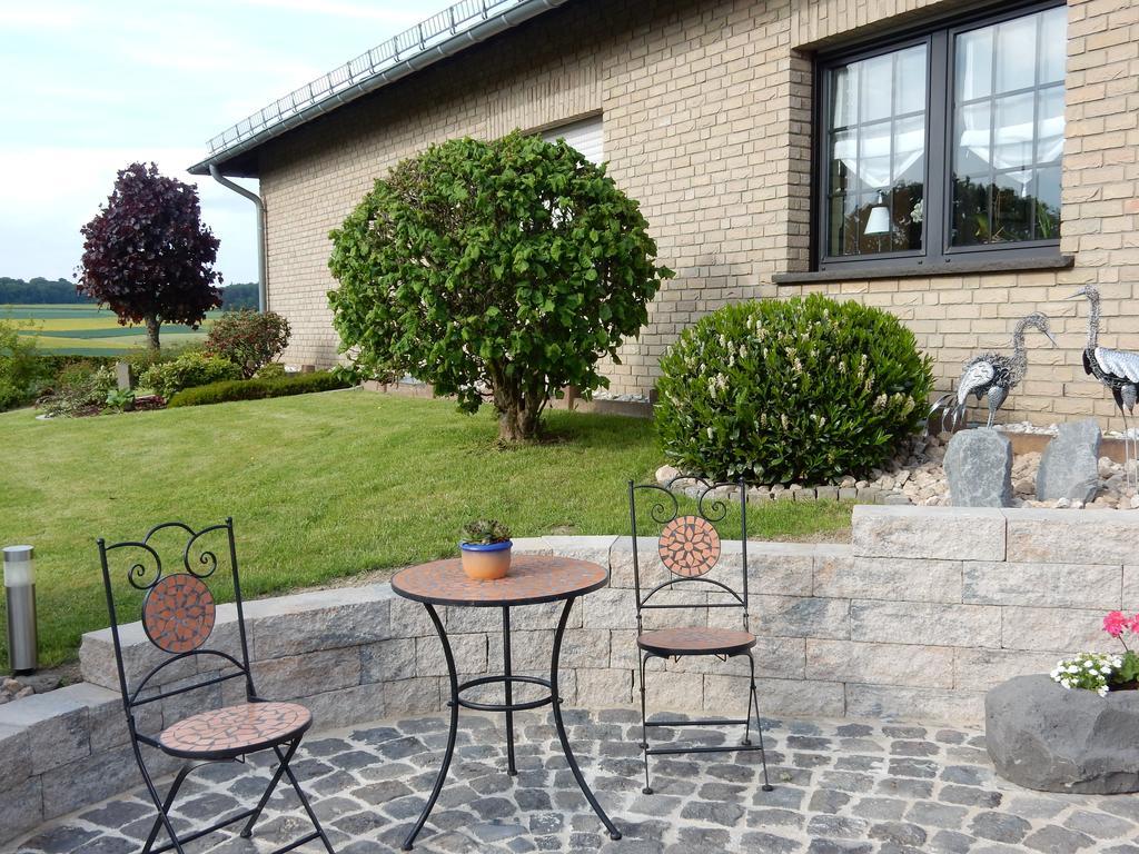 Pension-Jakobs Nachtsheim ภายนอก รูปภาพ