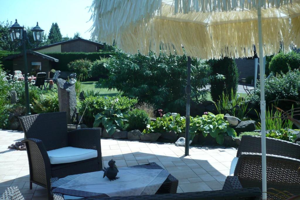 Pension-Jakobs Nachtsheim ภายนอก รูปภาพ